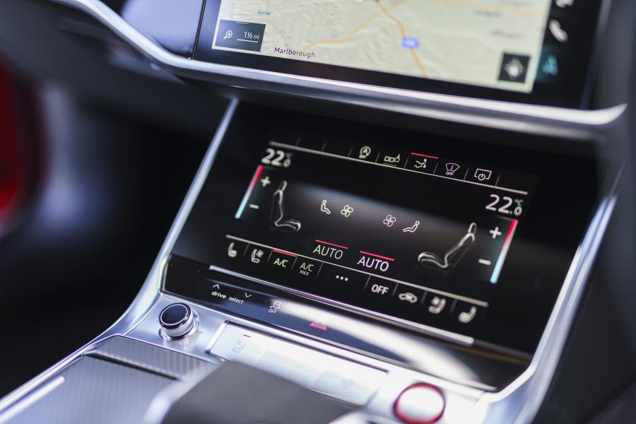 Детали интерьера Audi RS7 Sportback 2020 года  (UK) (фото 21 из 118)